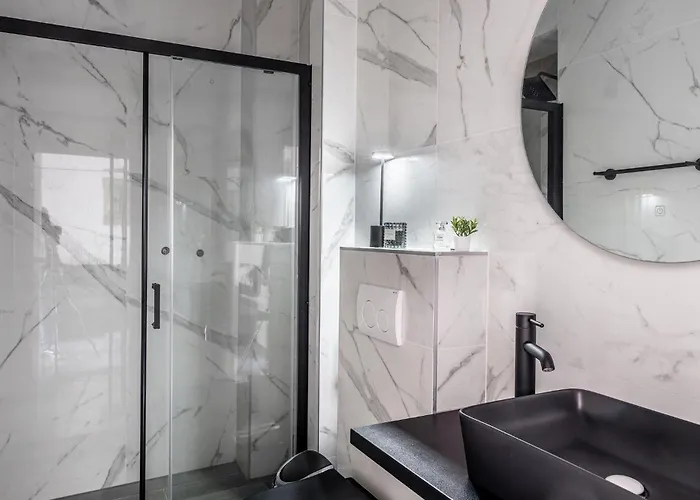 Gorgeous In With Wifi *